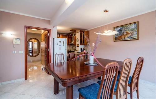 Amazing Apartment In Mokosica With 2 Bedrooms