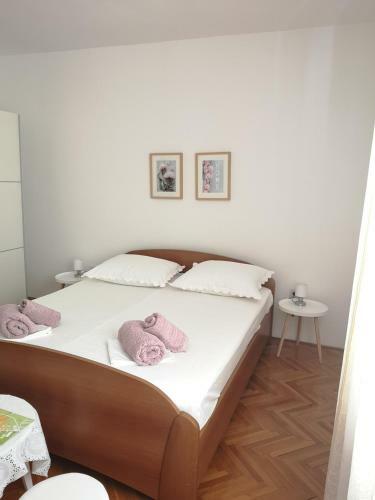 Hostal Guesthouse Cola