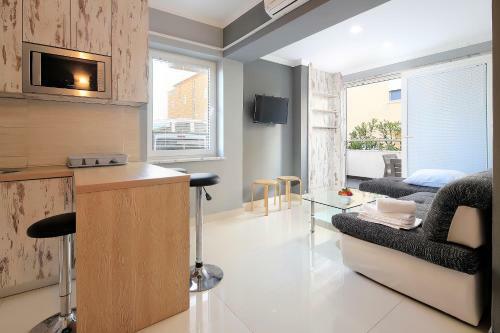 Apartment Dado