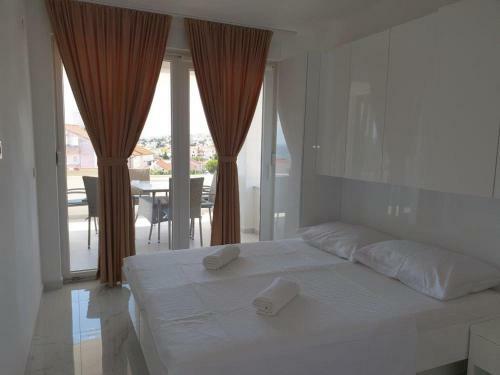 Apartamento Villa Sandy With A Pool