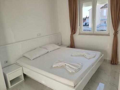 Apartamento Villa Sandy With A Pool
