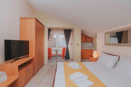 Pool Apartments Tolo