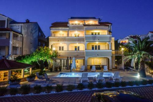 Pool Apartments Tolo