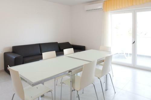 Apartments Zlatko - Great Location