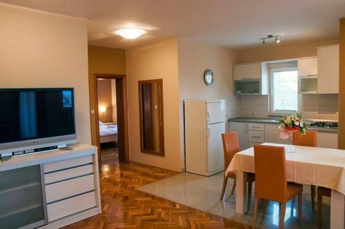 Apartments Karolinas - Parking