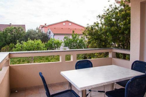 Apartments Karolinas - Parking