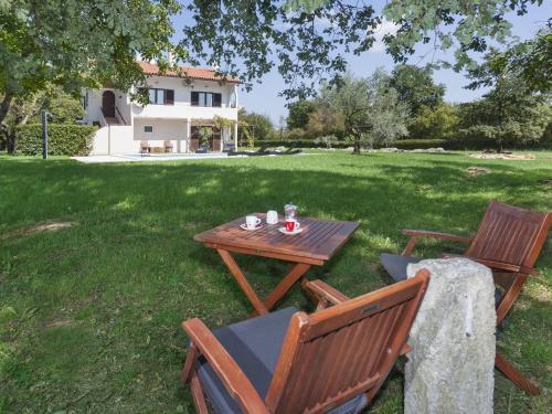 Charming Apartment Near Nova Vas Alm With Terrace
