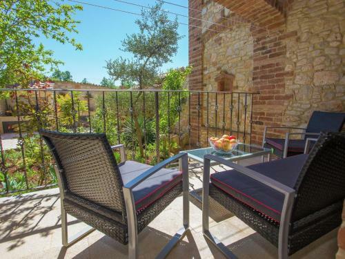 Cozy Apartment In Nova Vas With Swimming Pool
