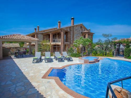 Cozy Apartment In Nova Vas With Swimming Pool