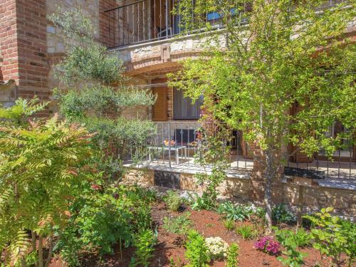 Cozy Apartment In Nova Vas With Swimming Pool