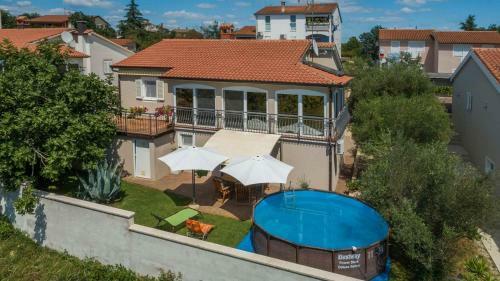 Villa Olga With Pool