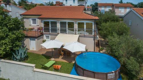Villa Olga With Pool
