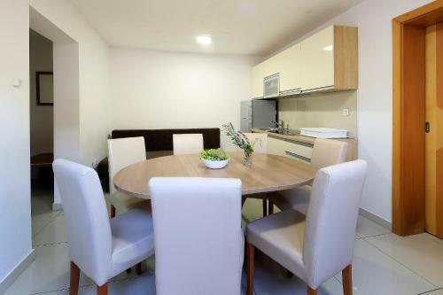 Apartamentos Villa Pool Centrale