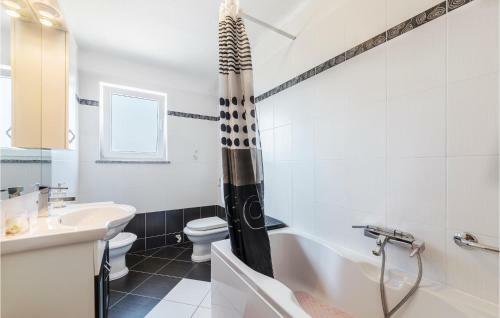 Amazing Apartment In Nova Vas With 2 Bedrooms
