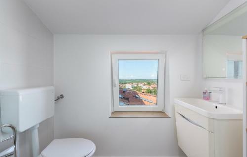 Hostal Apartment Complex Vetrina-shared Pool
