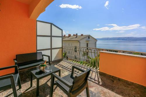 Apartments Leoalemar