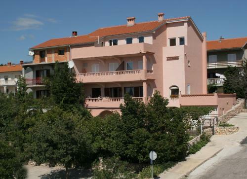 Apartamentos Ivona 4