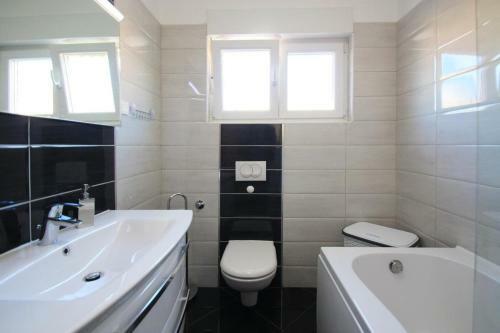 Apartamentos Pako