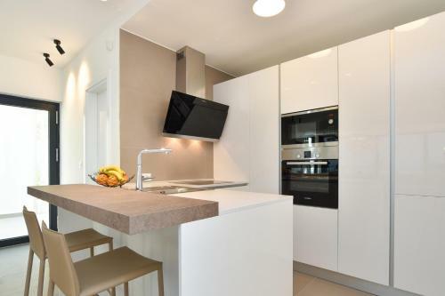 Luxury, Seafront Villa Ivan With Heated Pool Only 100m From Beach