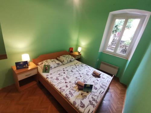 Villa Varglien, Apartment With Garden Place