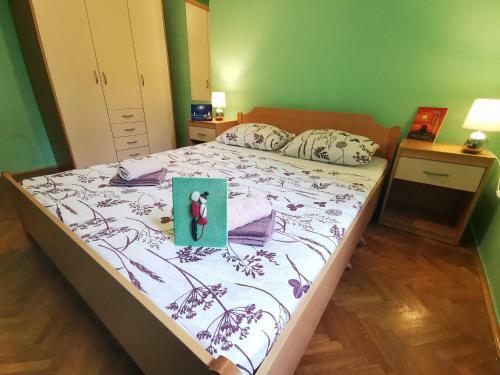 Villa Varglien, Apartment With Garden Place