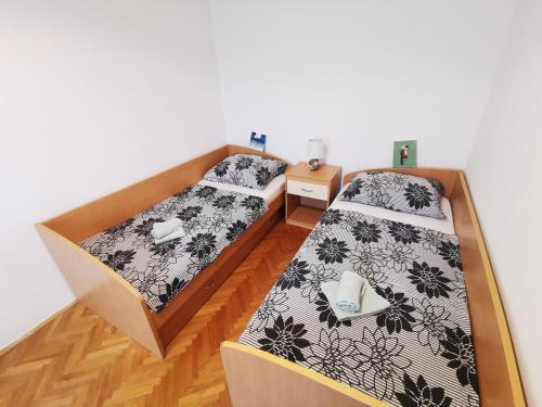Villa Varglien, Apartment With Garden Place