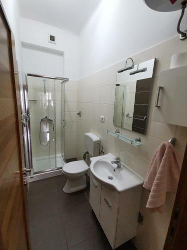 Villa Varglien, Apartment With Garden Place