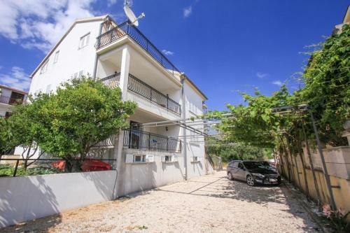 Hostal Apartments Ljuba