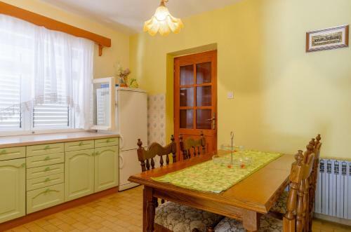Beachfront Apartments Vuleti? - Orebi?