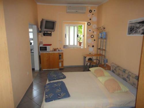 Apartments Antonio-15m From Sea
