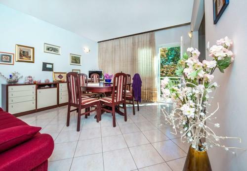 Holiday Home Lidi - 30m From Beach