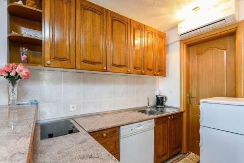 Hostal Villa Vrebac Badem On The Peljesac Peninsula