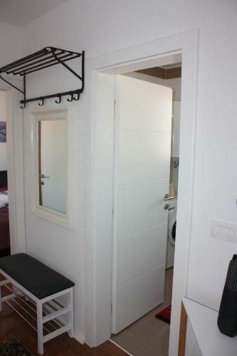 Sunny Deluxe Apartment