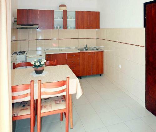 Apartments Stjepan - 10m From Beach