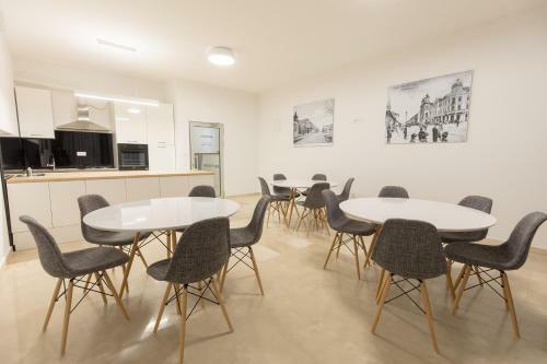 Hostal Apartmani I Sobe Peja?evi?