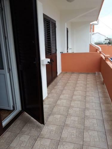 Apartments Ivo - With Nice Garden