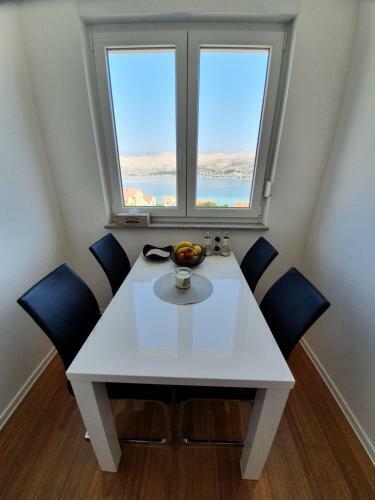 Apartment Moon Island