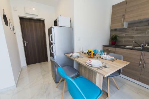 Holiday Home With Pool Mabelle