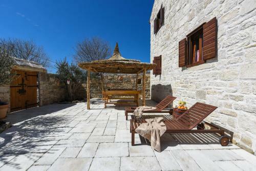 New Villa Laurana