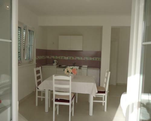 Apartments Mirjana - With Parking