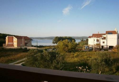 Apartments Den - 100 M From Sea
