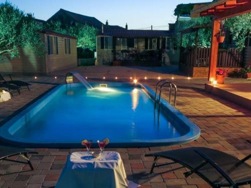 Enticing Mobile Home In Pako?tane With Swimming Pool