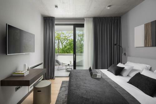Modern Villa 55 With Pool And Spa