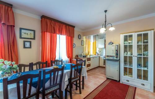Hostal Apartments And Rooms Laura