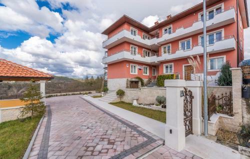 Hostal Apartments And Rooms Laura