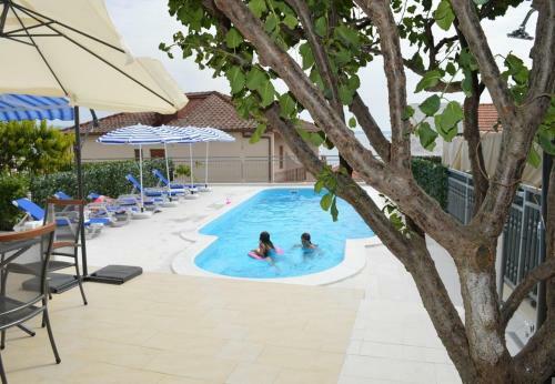 Apartments Vin - With Pool