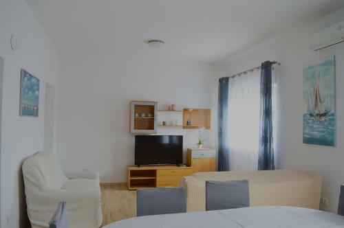 Apartments Vin - With Pool