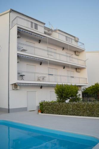 Apartments Vin - With Pool