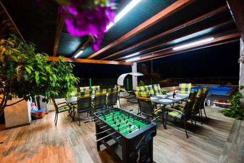 Apartment Mariska - Swimming Pool