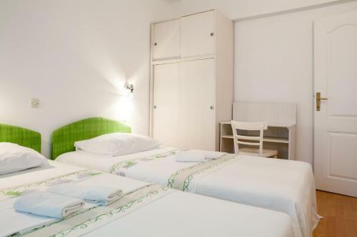 Apartments Leut
